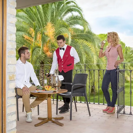 Hotell Casale Colli del Tronto
